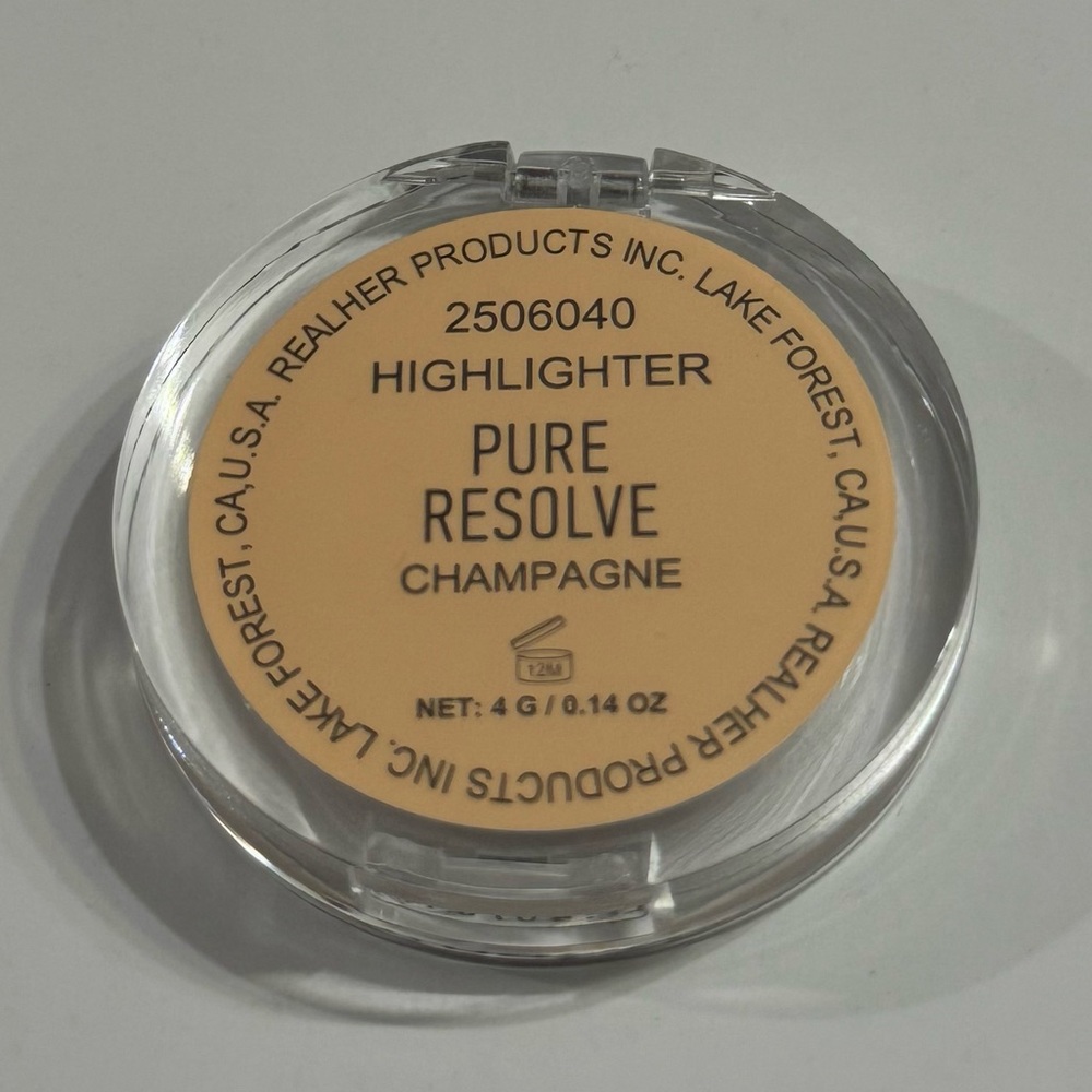 RealHer Pure Resolve Highlighter - Shimmering Gold - Picture 3 of 5